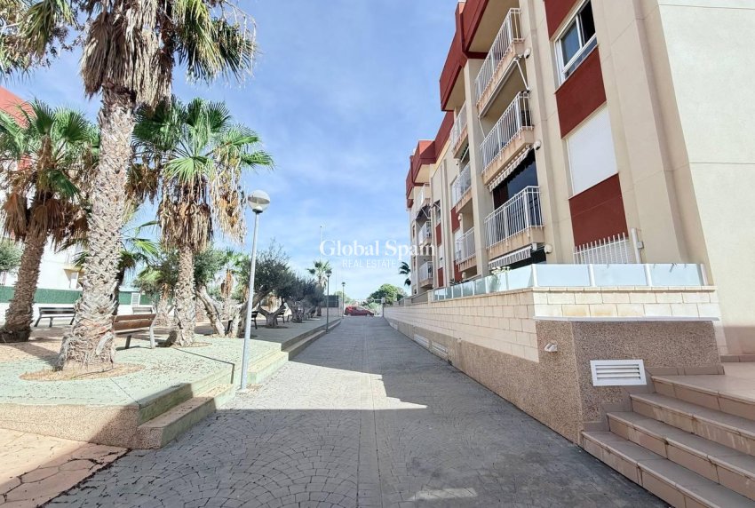 Wiederverkauf - WOHNUNG -
ORIHUELA COSTA - Lomas de Cabo Roig