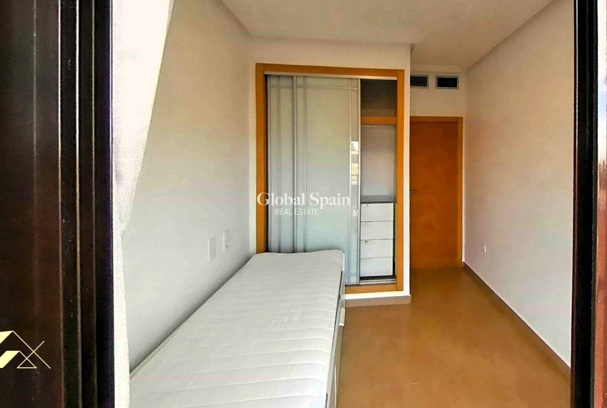 Wiederverkauf - WOHNUNG -
ORIHUELA COSTA - Lomas de Cabo Roig