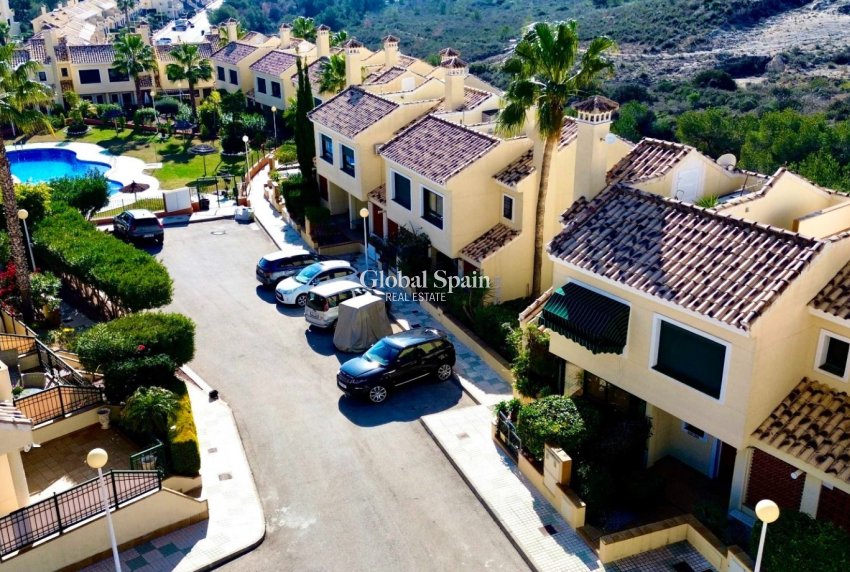 Wiederverkauf - WOHNUNG -
ORIHUELA COSTA - Lomas de Campoamor