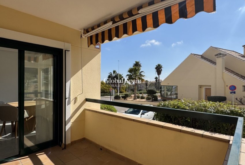 Wiederverkauf - WOHNUNG -
ORIHUELA COSTA - Lomas de Campoamor