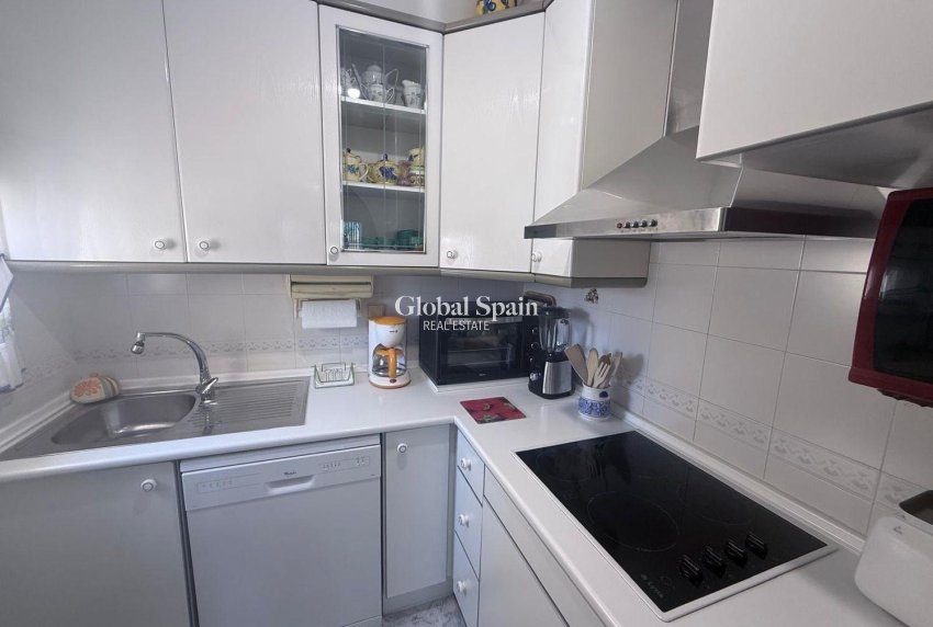 Wiederverkauf - WOHNUNG -
ORIHUELA COSTA - Los Almendros-la Florida