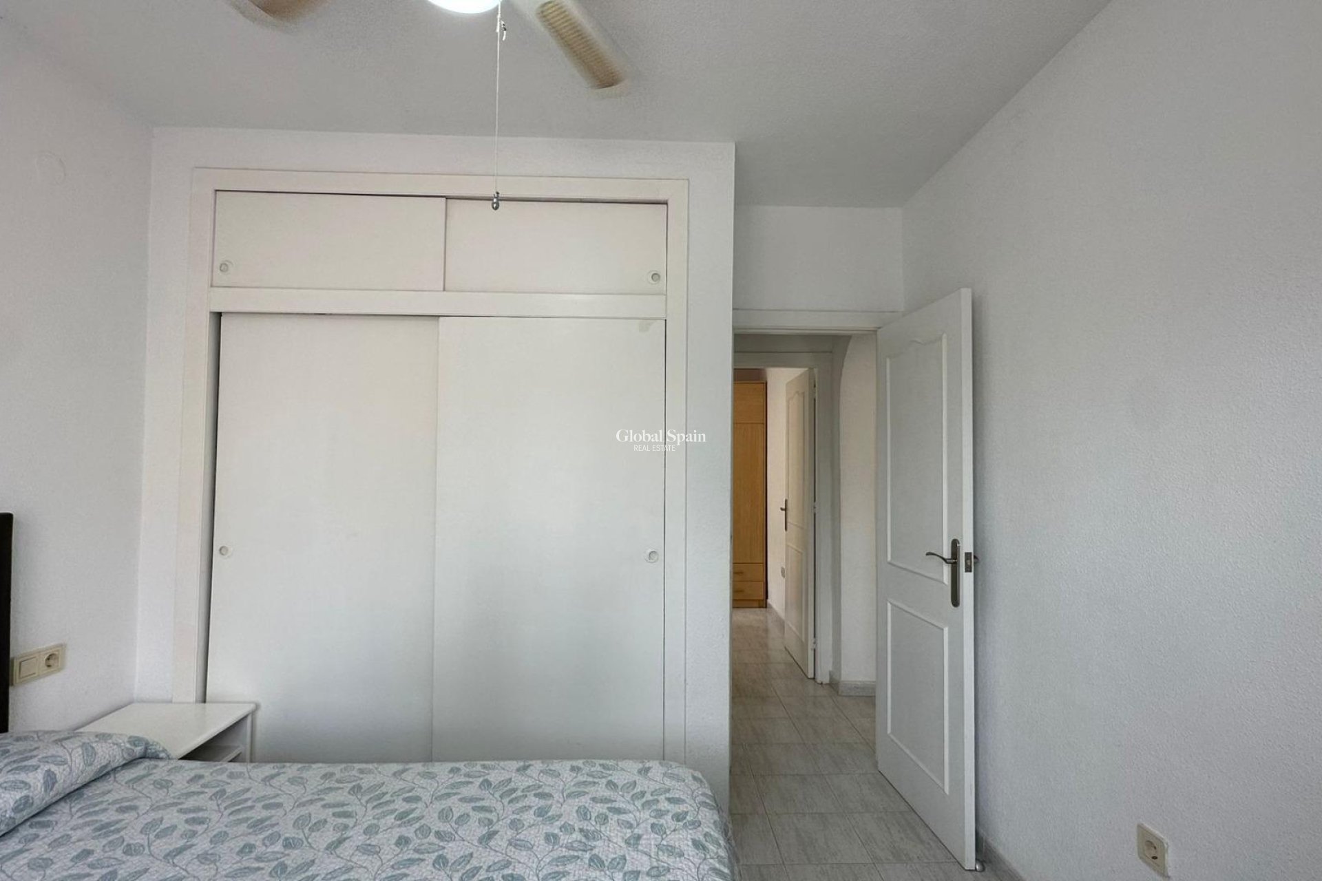 Wiederverkauf - WOHNUNG -
ORIHUELA COSTA - Los Almendros-la Florida