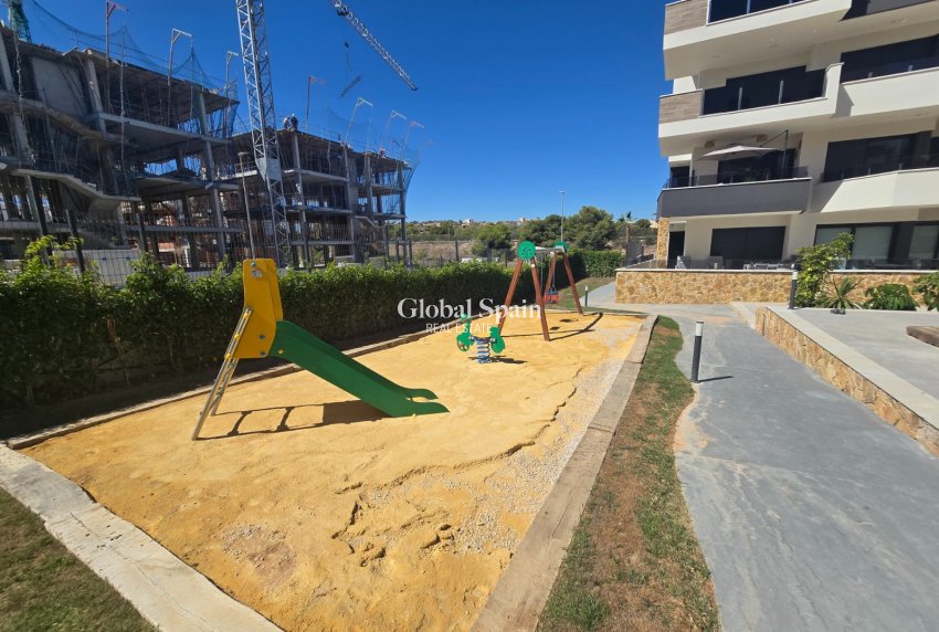 Wiederverkauf - WOHNUNG -
ORIHUELA COSTA - Los Altos *