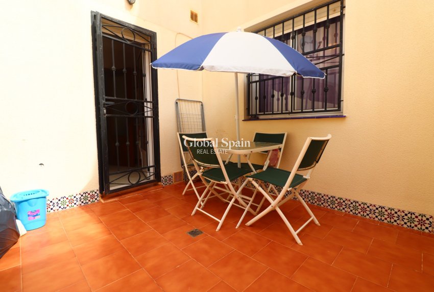 Wiederverkauf - WOHNUNG -
ORIHUELA COSTA - Los Altos