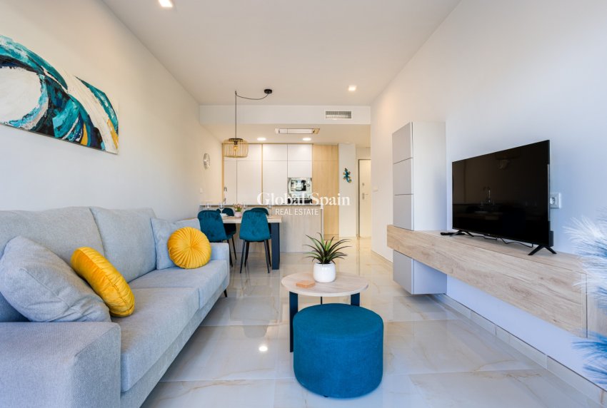 Wiederverkauf - WOHNUNG -
ORIHUELA COSTA - LOS BALCONES - LOS ALTOS