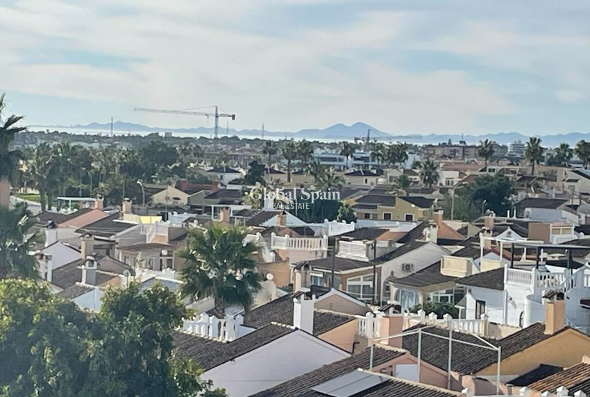 Wiederverkauf - WOHNUNG -
ORIHUELA COSTA - LOS BALCONES - LOS ALTOS