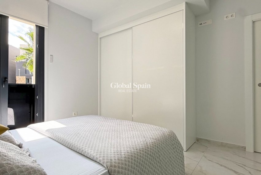 Wiederverkauf - WOHNUNG -
ORIHUELA COSTA - LOS BALCONES - LOS ALTOS