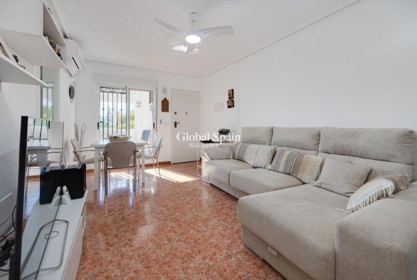 Wiederverkauf - WOHNUNG -
ORIHUELA COSTA - LOS BALCONES - LOS ALTOS