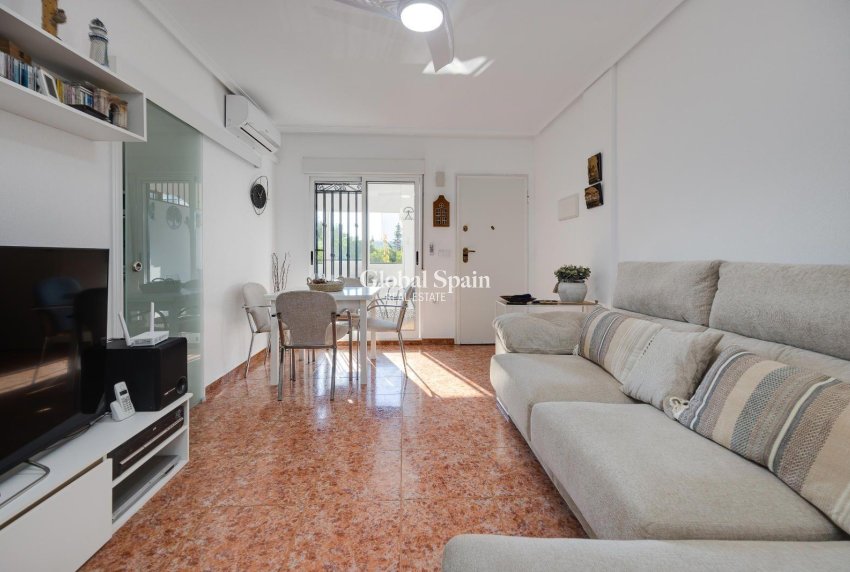 Wiederverkauf - WOHNUNG -
ORIHUELA COSTA - LOS BALCONES - LOS ALTOS