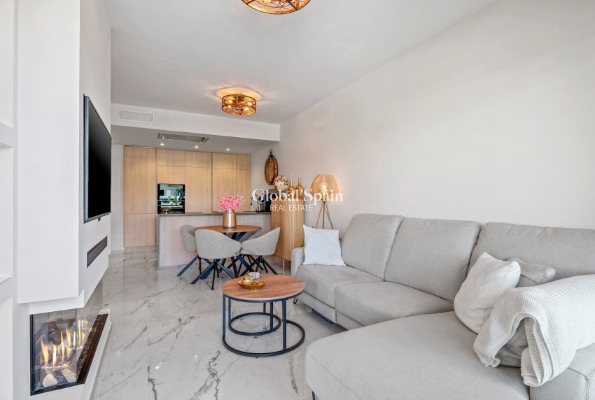 Wiederverkauf - WOHNUNG -
ORIHUELA COSTA - LOS BALCONES - LOS ALTOS