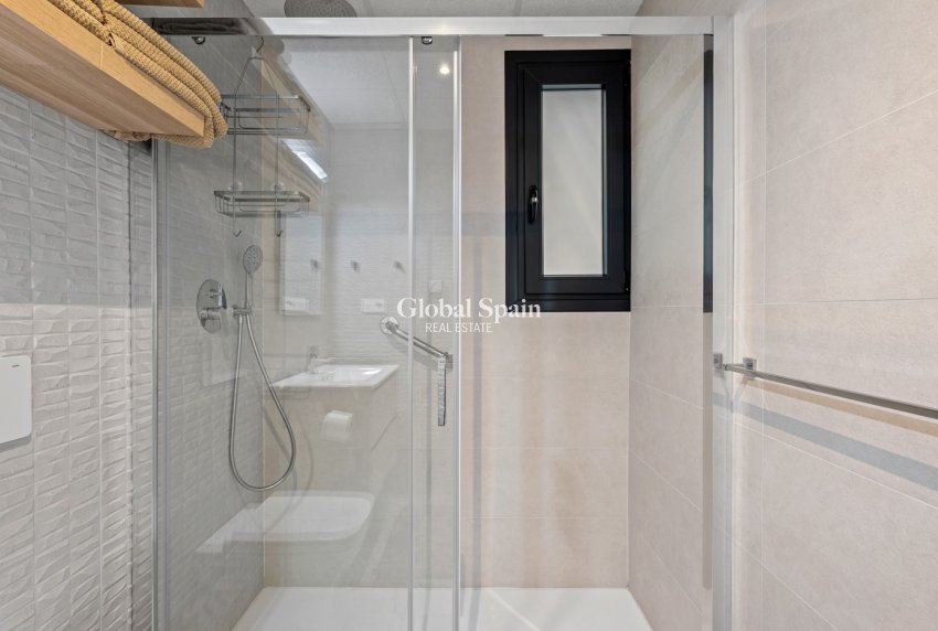 Wiederverkauf - WOHNUNG -
ORIHUELA COSTA - LOS BALCONES - LOS ALTOS
