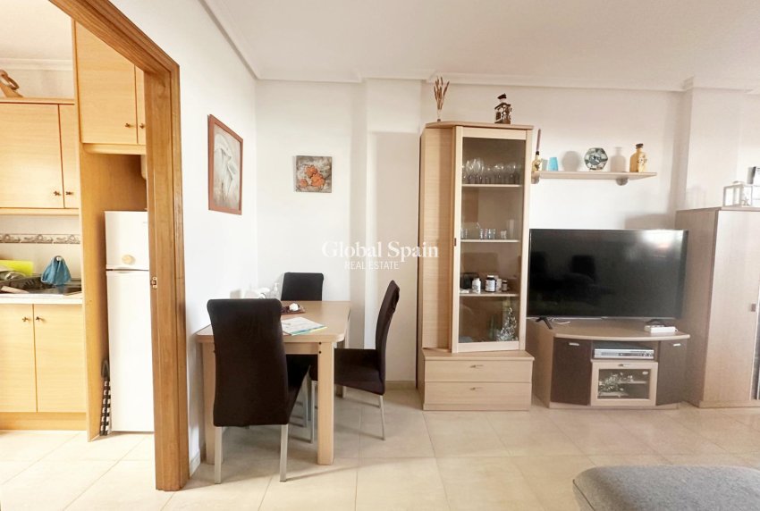 Wiederverkauf - WOHNUNG -
ORIHUELA COSTA - LOS BALCONES - LOS ALTOS