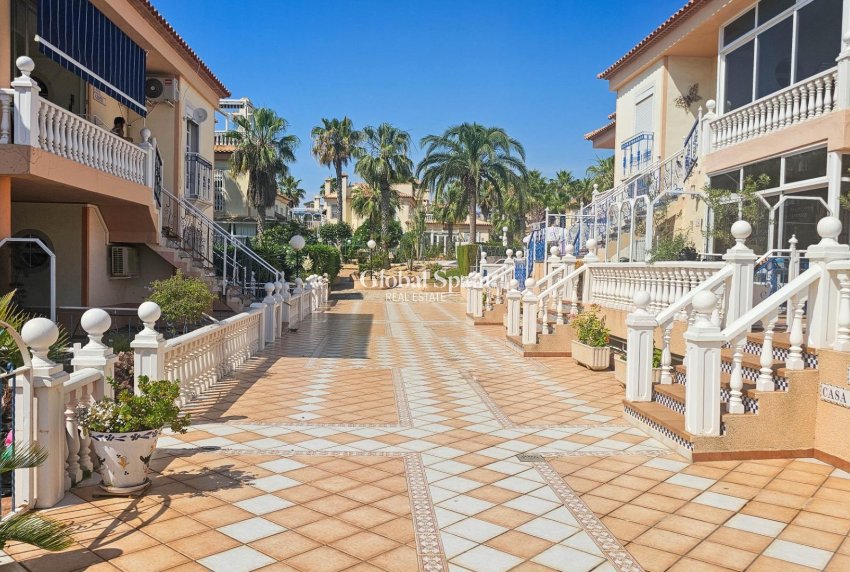 Wiederverkauf - WOHNUNG -
ORIHUELA COSTA - LOS BALCONES - LOS ALTOS