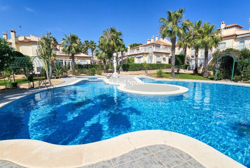 Wiederverkauf - WOHNUNG -
ORIHUELA COSTA - LOS BALCONES - LOS ALTOS