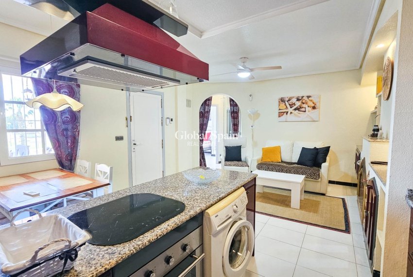 Wiederverkauf - WOHNUNG -
ORIHUELA COSTA - LOS BALCONES - LOS ALTOS