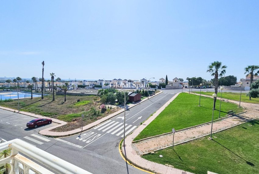 Wiederverkauf - WOHNUNG -
ORIHUELA COSTA - LOS BALCONES - LOS ALTOS