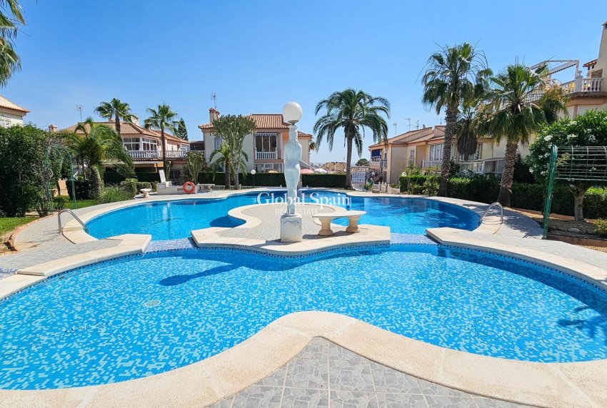 Wiederverkauf - WOHNUNG -
ORIHUELA COSTA - LOS BALCONES - LOS ALTOS