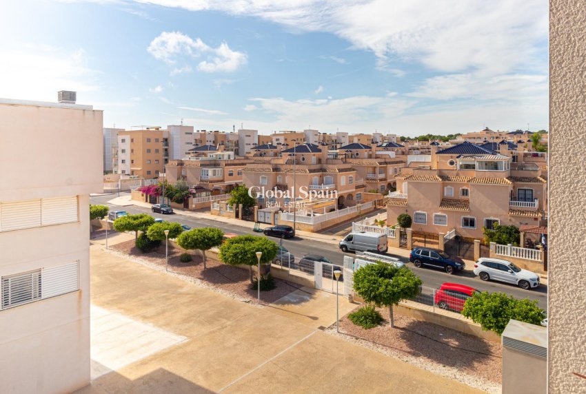 Wiederverkauf - Wohnung -
ORIHUELA COSTA - Los Dolses