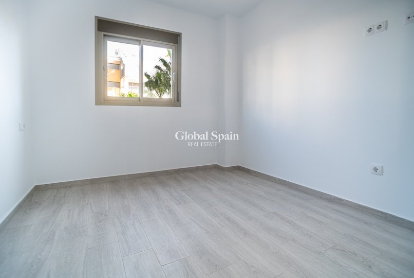 Wiederverkauf - WOHNUNG -
ORIHUELA COSTA - Los Dolses