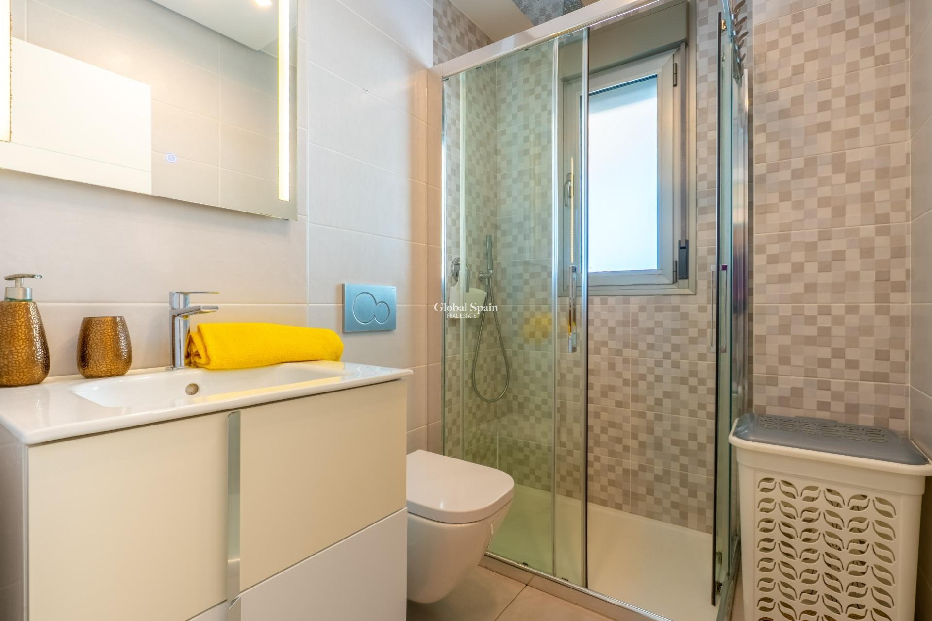 Wiederverkauf - WOHNUNG -
ORIHUELA COSTA - Los Dolses