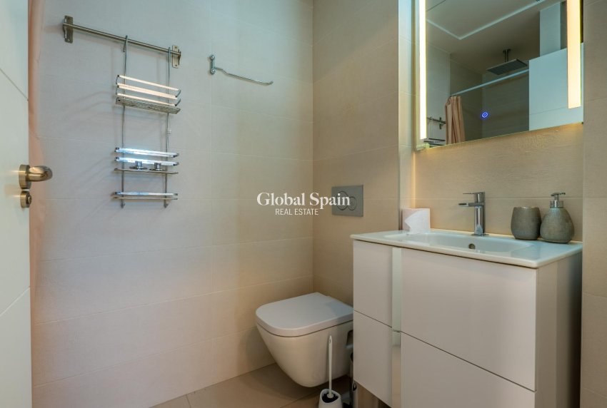 Wiederverkauf - WOHNUNG -
ORIHUELA COSTA - Los Dolses