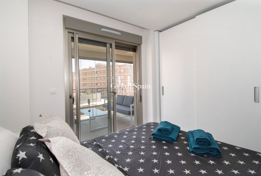 Wiederverkauf - WOHNUNG -
ORIHUELA COSTA - Los Dolses