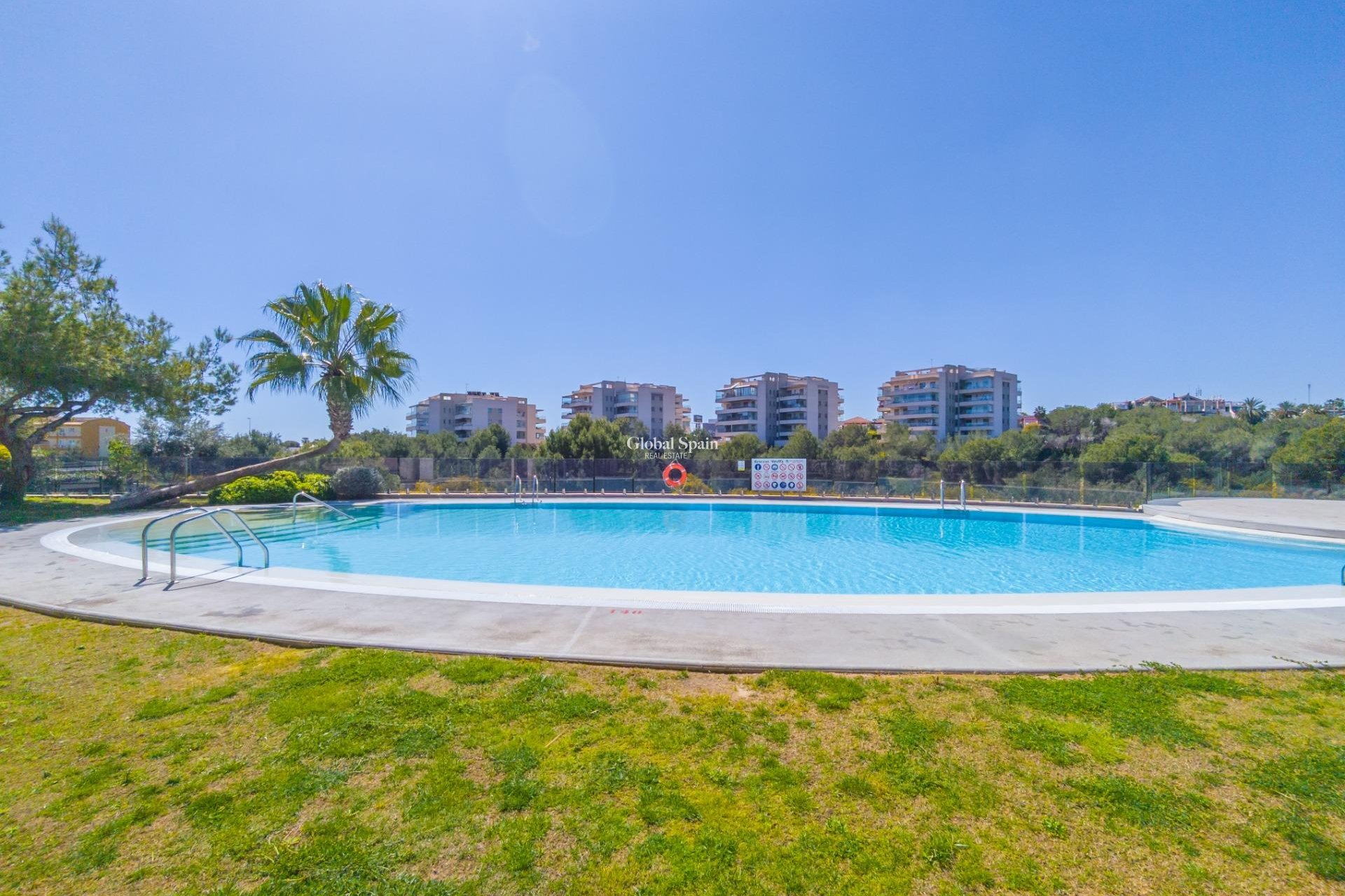 Wiederverkauf - WOHNUNG -
ORIHUELA COSTA - Los Dolses