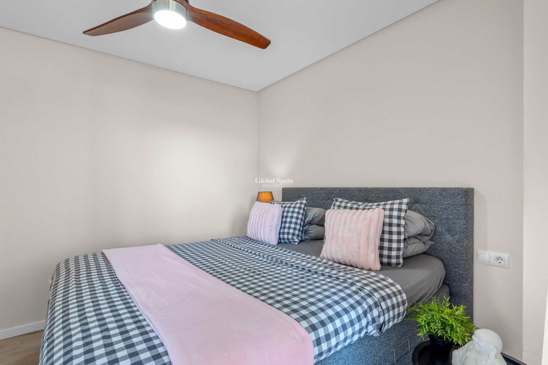 Wiederverkauf - WOHNUNG -
ORIHUELA COSTA - Los Dolses