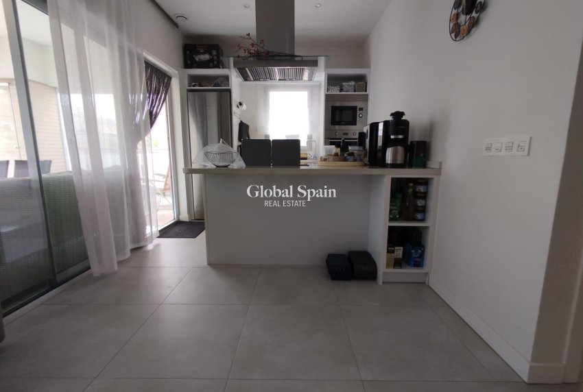 Wiederverkauf - WOHNUNG -
ORIHUELA COSTA - Los Dolses