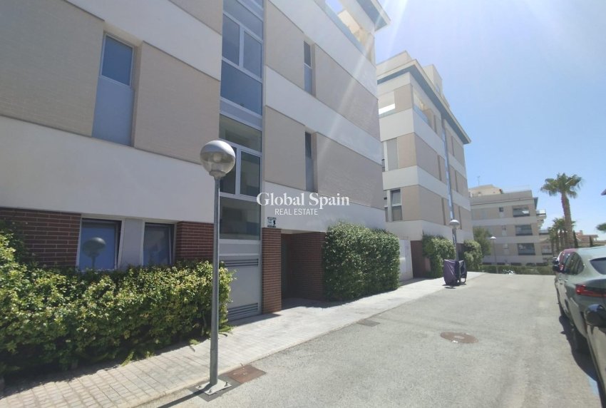 Wiederverkauf - WOHNUNG -
ORIHUELA COSTA - Los Dolses