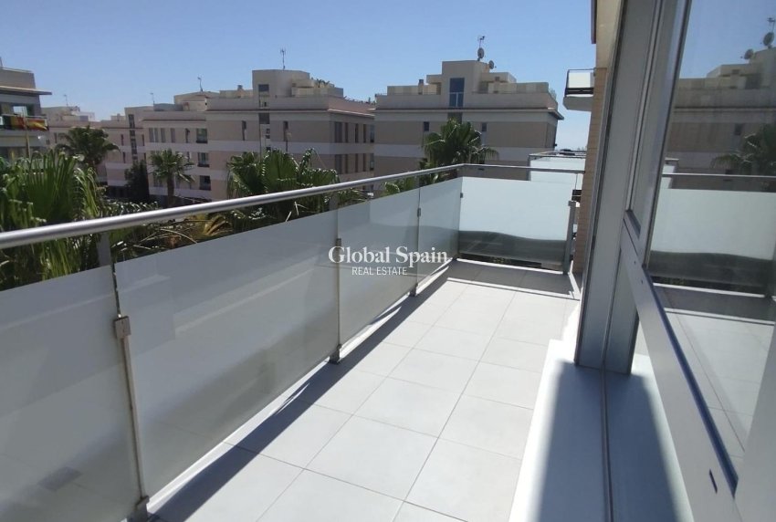 Wiederverkauf - WOHNUNG -
ORIHUELA COSTA - Los Dolses