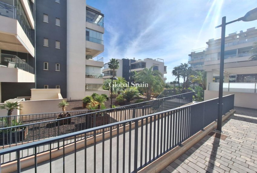 Wiederverkauf - WOHNUNG -
ORIHUELA COSTA - Los Dolses
