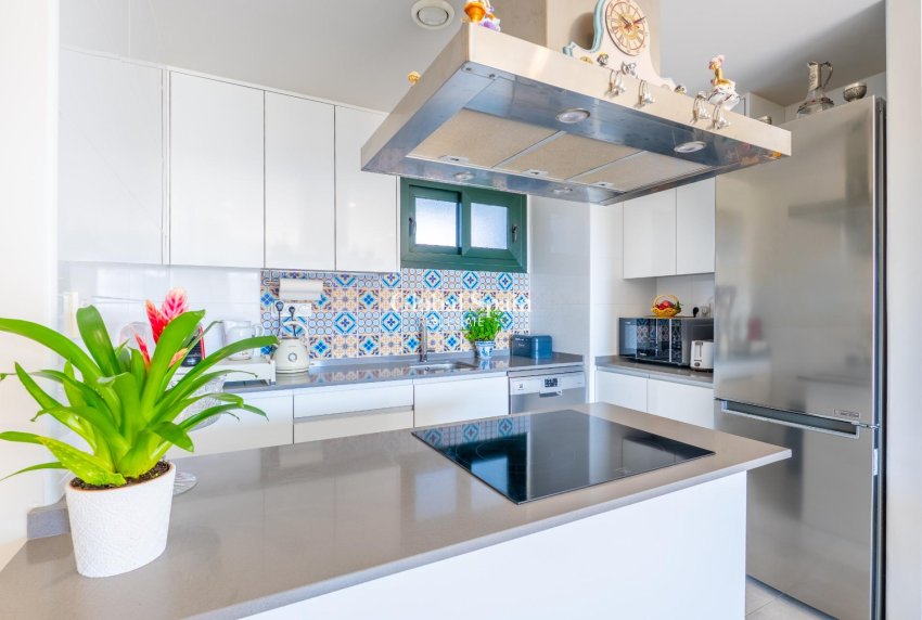 Wiederverkauf - WOHNUNG -
ORIHUELA COSTA - MIL PALMERAS 