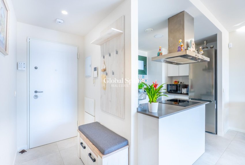 Wiederverkauf - WOHNUNG -
ORIHUELA COSTA - MIL PALMERAS 