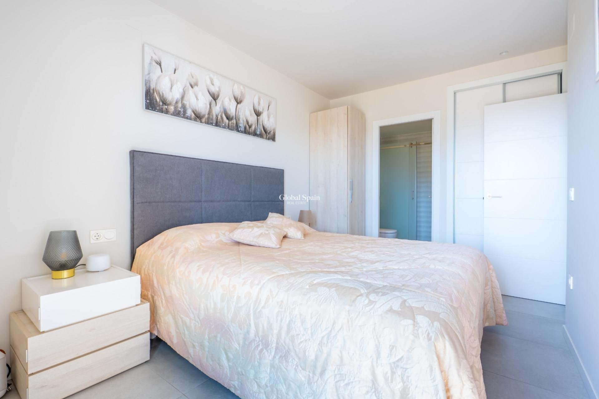 Wiederverkauf - WOHNUNG -
ORIHUELA COSTA - MIL PALMERAS 