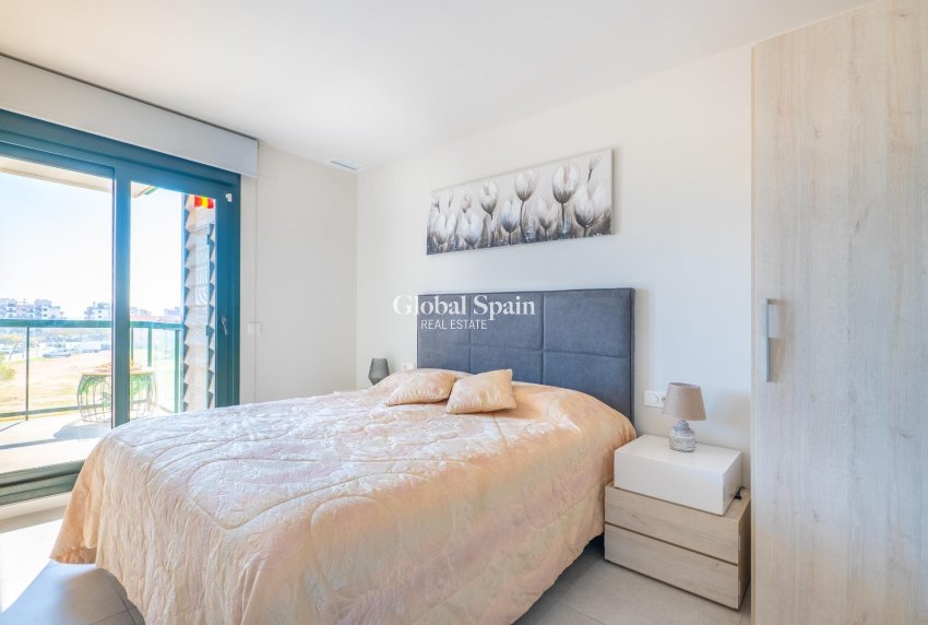 Wiederverkauf - WOHNUNG -
ORIHUELA COSTA - MIL PALMERAS 