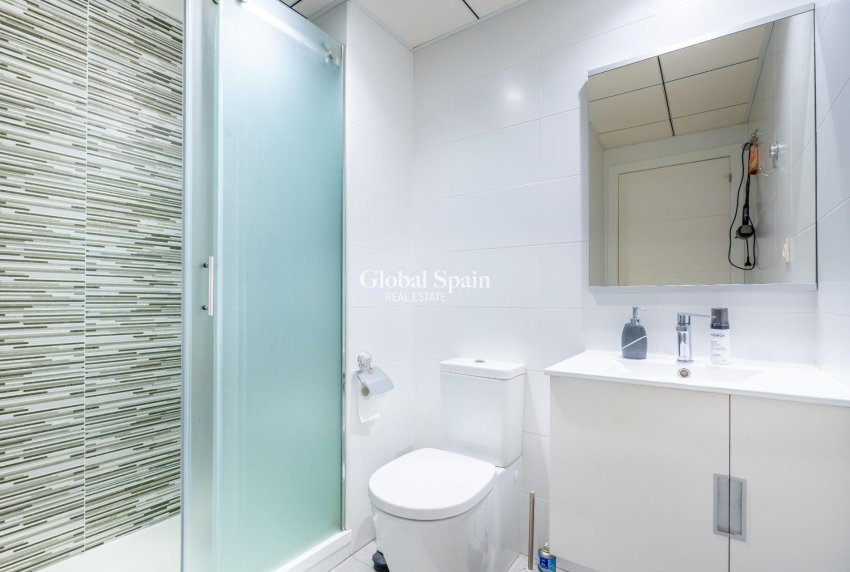 Wiederverkauf - WOHNUNG -
ORIHUELA COSTA - MIL PALMERAS 