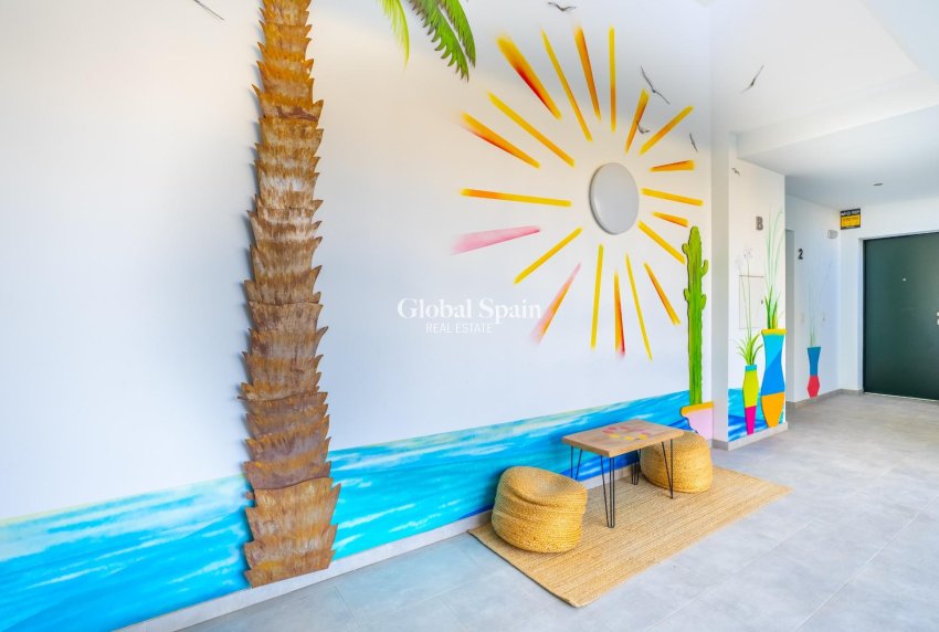 Wiederverkauf - WOHNUNG -
ORIHUELA COSTA - MIL PALMERAS 