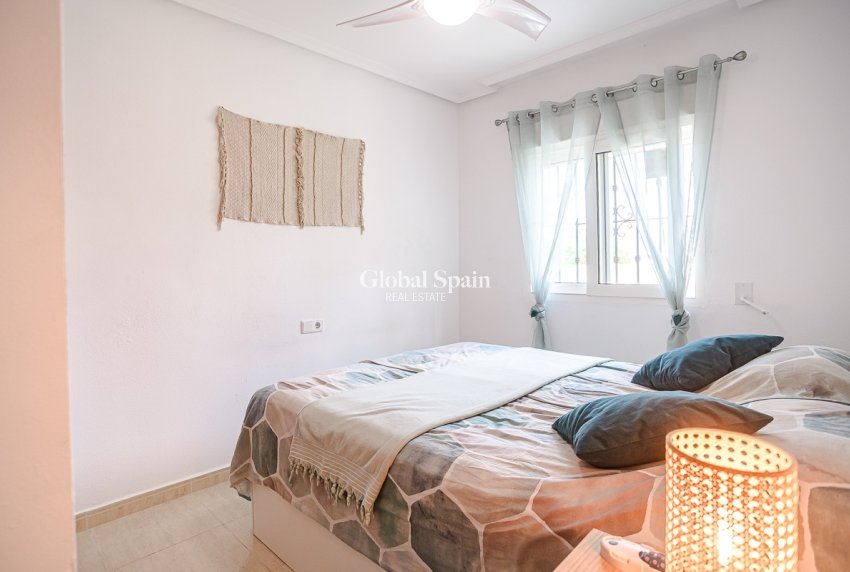 Wiederverkauf - WOHNUNG -
ORIHUELA COSTA - Orihuela Costa