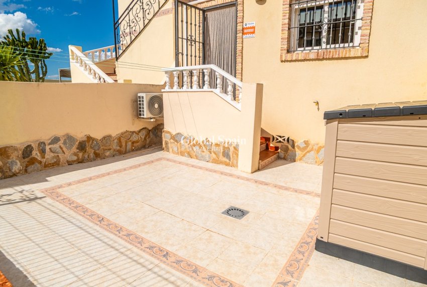 Wiederverkauf - WOHNUNG -
ORIHUELA COSTA - Orihuela Costa