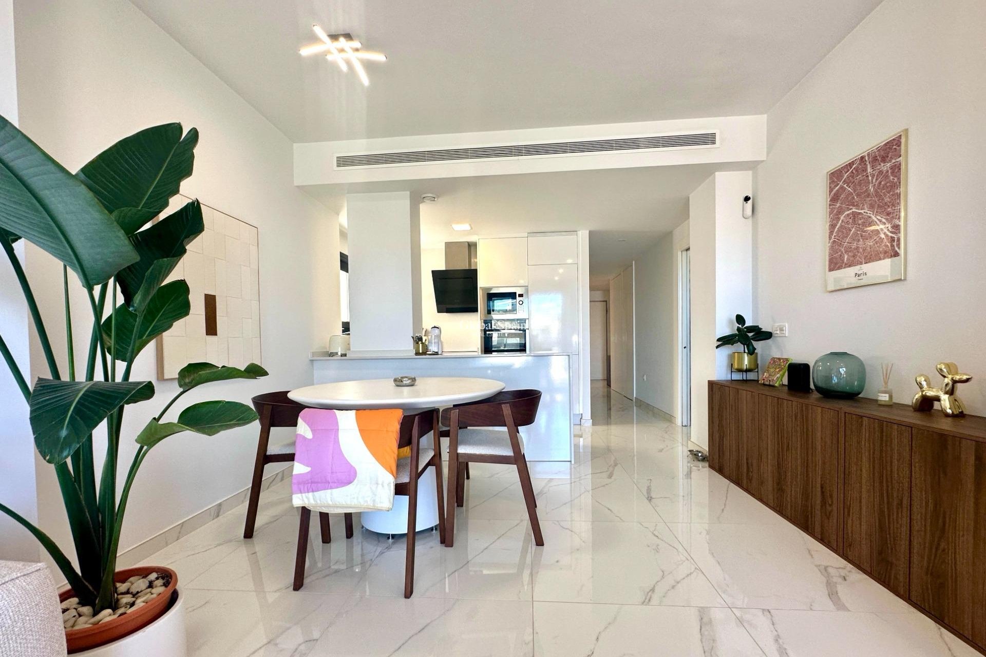 Wiederverkauf - WOHNUNG -
ORIHUELA COSTA - Pau 8