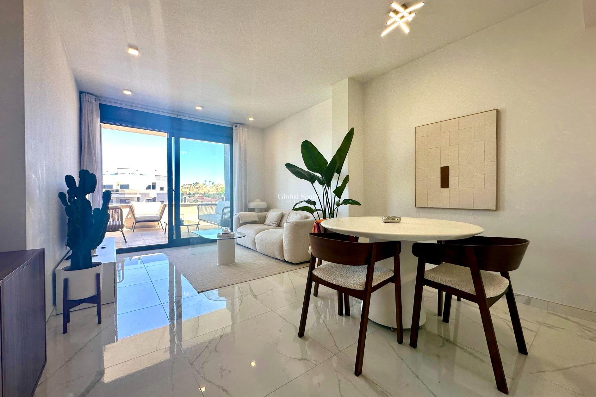 Wiederverkauf - WOHNUNG -
ORIHUELA COSTA - Pau 8