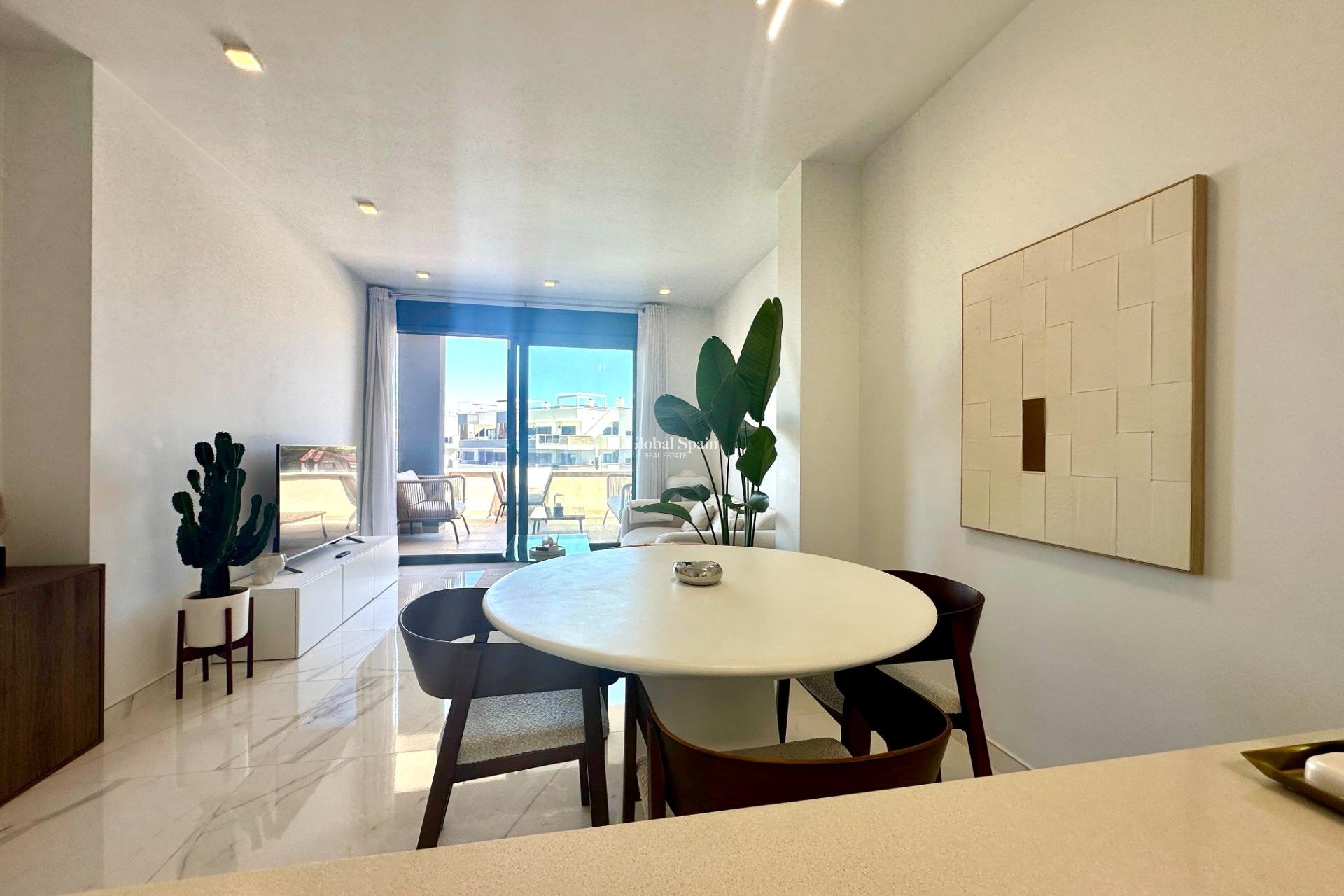 Wiederverkauf - WOHNUNG -
ORIHUELA COSTA - Pau 8