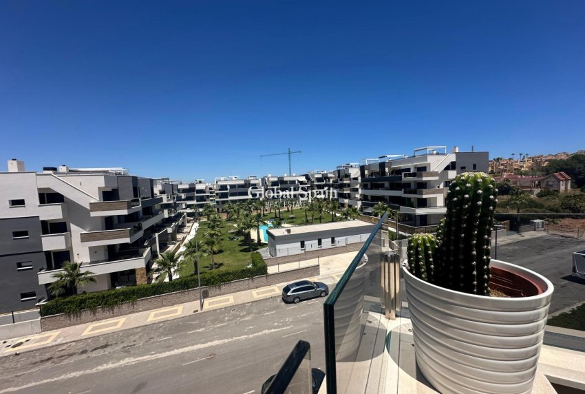 Wiederverkauf - WOHNUNG -
ORIHUELA COSTA - Pau 8