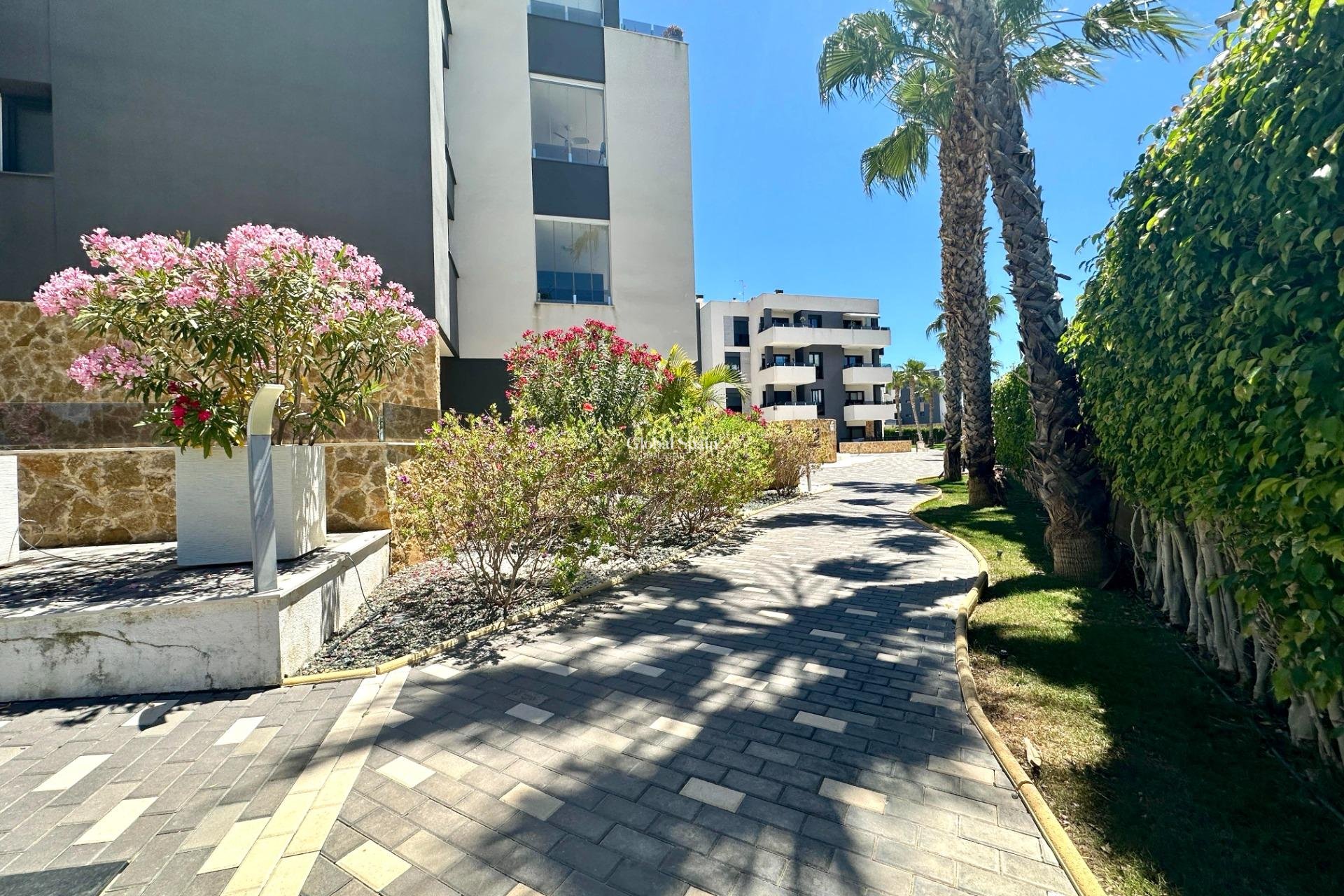 Wiederverkauf - WOHNUNG -
ORIHUELA COSTA - Pau 8