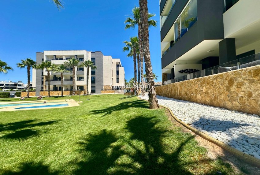 Wiederverkauf - WOHNUNG -
ORIHUELA COSTA - Pau 8