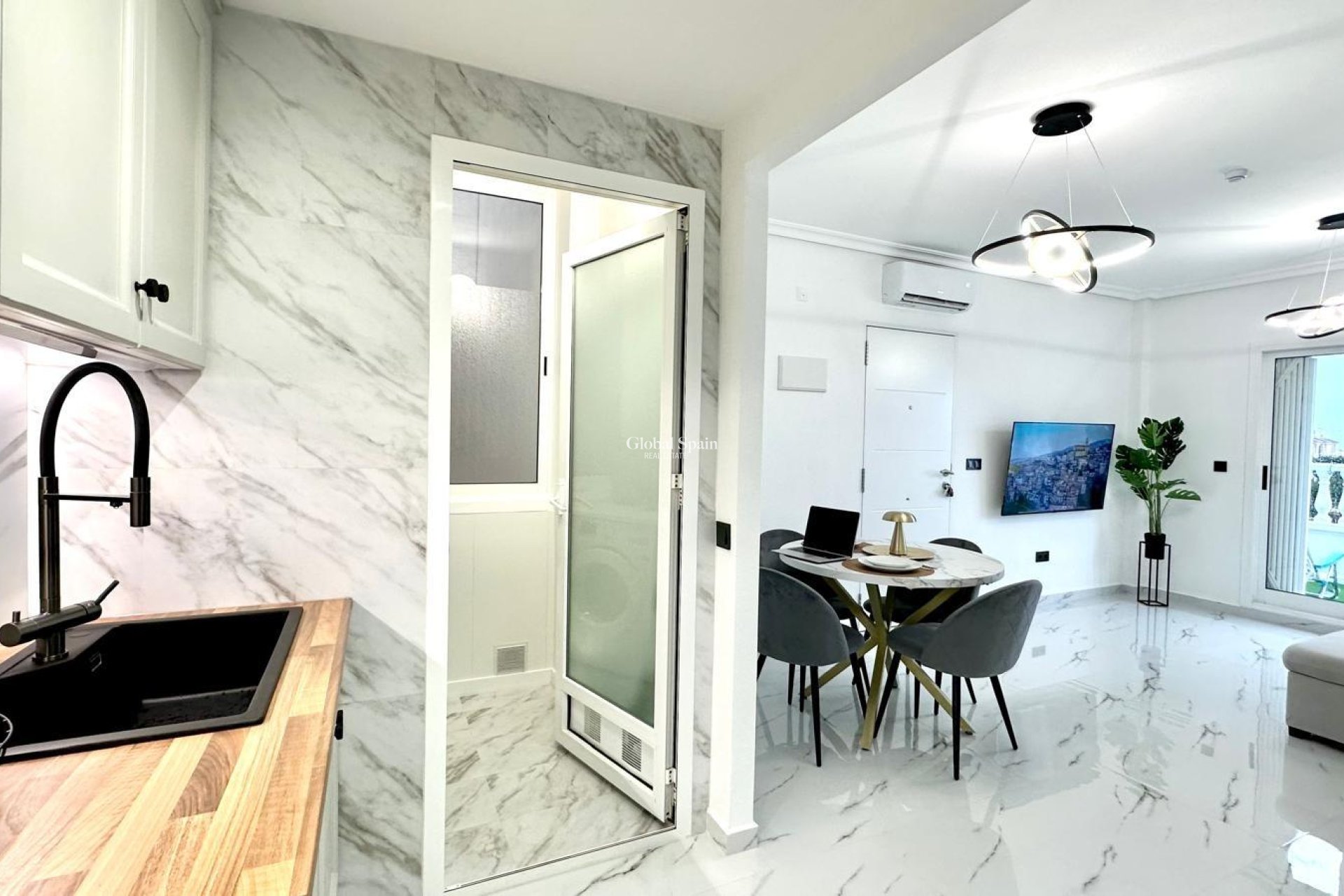 Wiederverkauf - WOHNUNG -
ORIHUELA COSTA - Playa Flamenca Norte