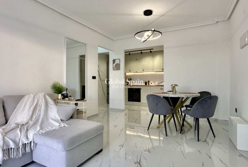 Wiederverkauf - WOHNUNG -
ORIHUELA COSTA - Playa Flamenca