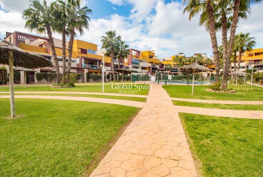 Wiederverkauf - WOHNUNG -
ORIHUELA COSTA - Playa Flamenca