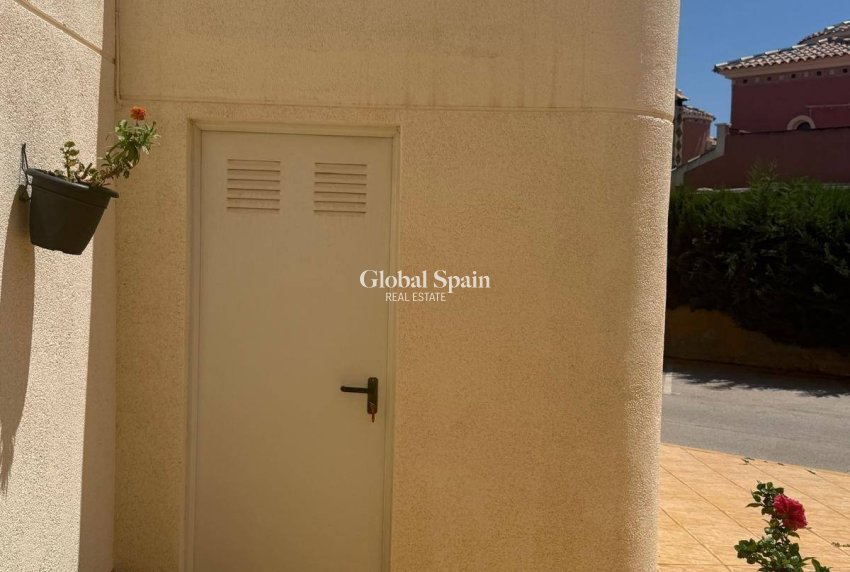 Wiederverkauf - WOHNUNG -
ORIHUELA COSTA - Playa Flamenca